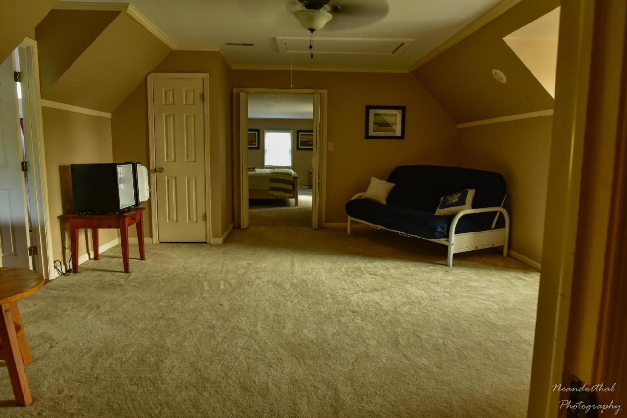 The Yellow Rose Of Talbot Bed And Breakfast Истон Экстерьер фото
