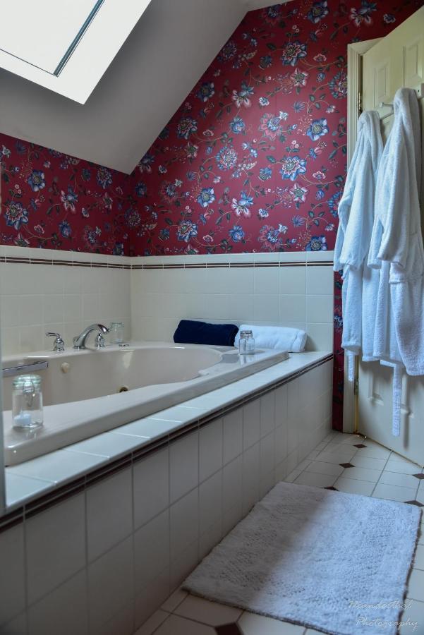 The Yellow Rose Of Talbot Bed And Breakfast Истон Экстерьер фото