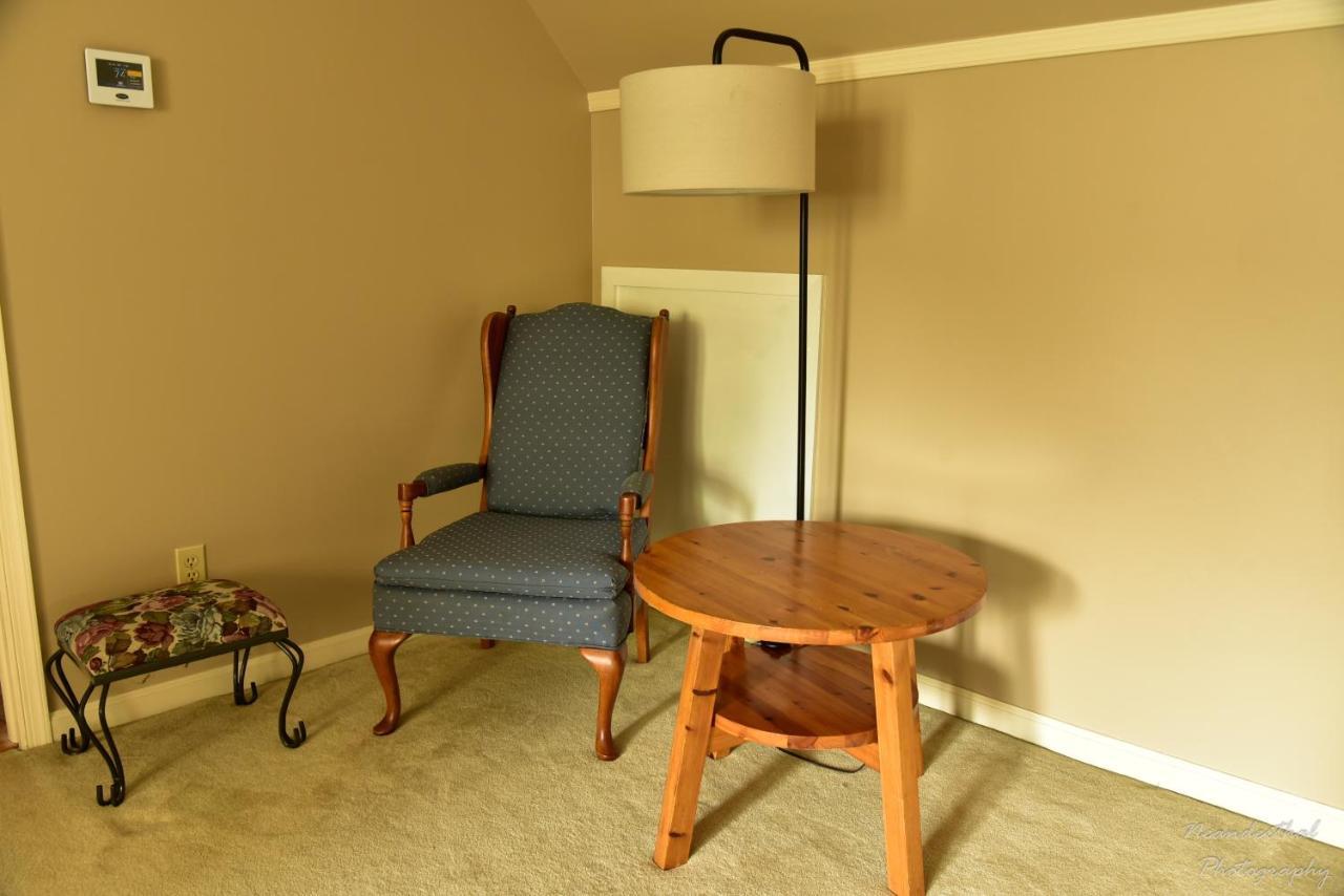 The Yellow Rose Of Talbot Bed And Breakfast Истон Экстерьер фото